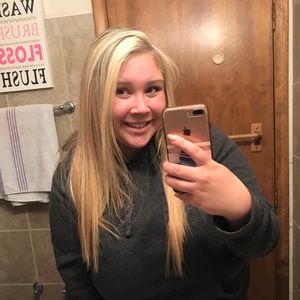 Meet your Posher, Nicole